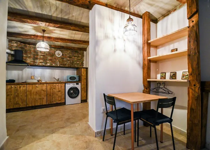Downtown Rustic Studio