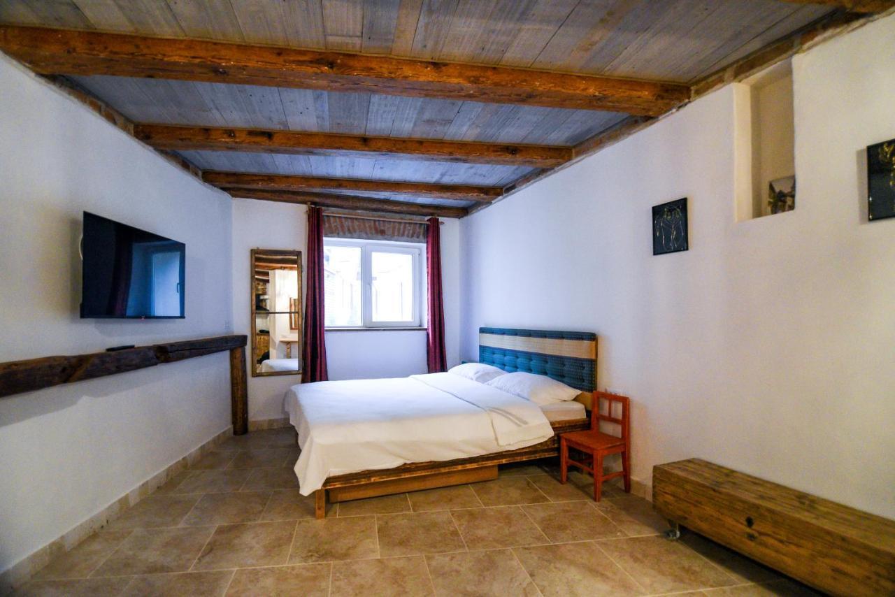 Apartment Downtown Rustic *